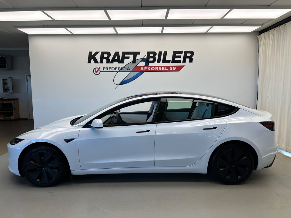 Tesla Model 3 RWD 4d