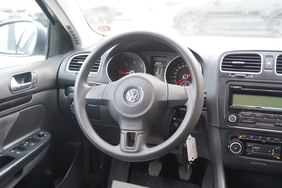 VW Golf VI 1,6 TDi 105 Comfortline Variant BMT 5d