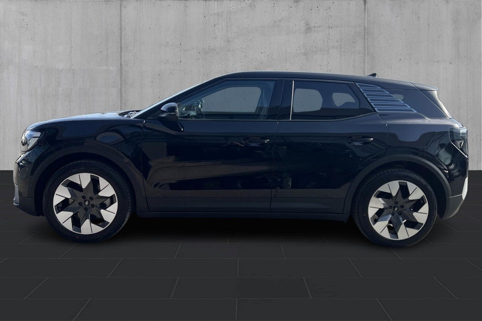 Ford Explorer 77 Premium Extended Range 5d