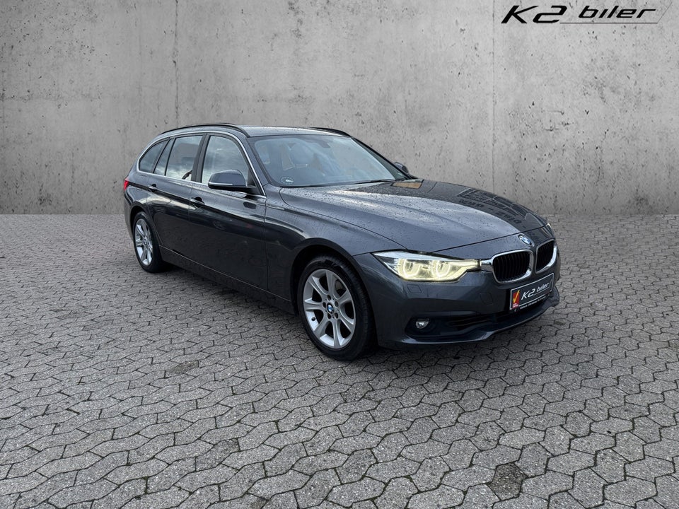 BMW 320i 2,0 Touring aut. 5d