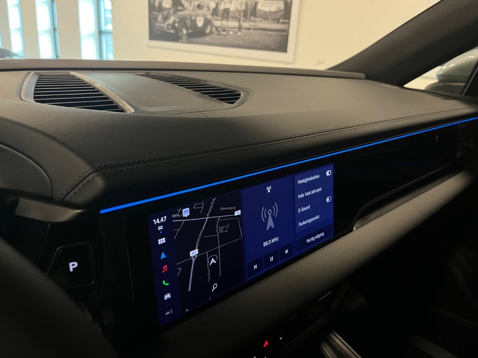 Porsche Macan 4 5d
