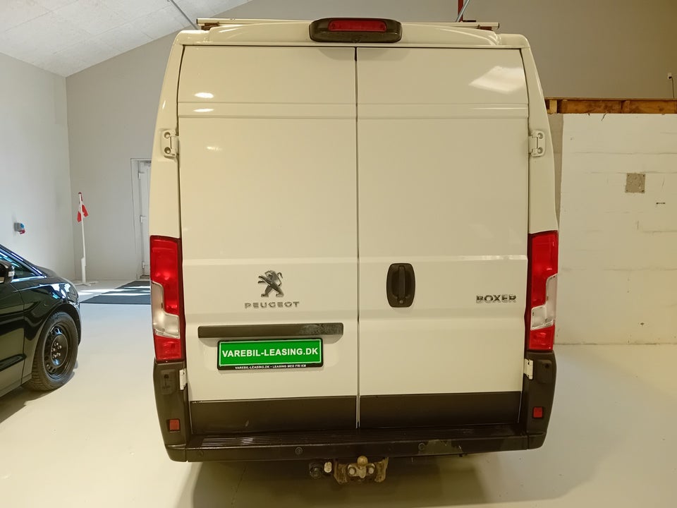 Peugeot Boxer 335 2,2 BlueHDi 140 L3H2 Premium