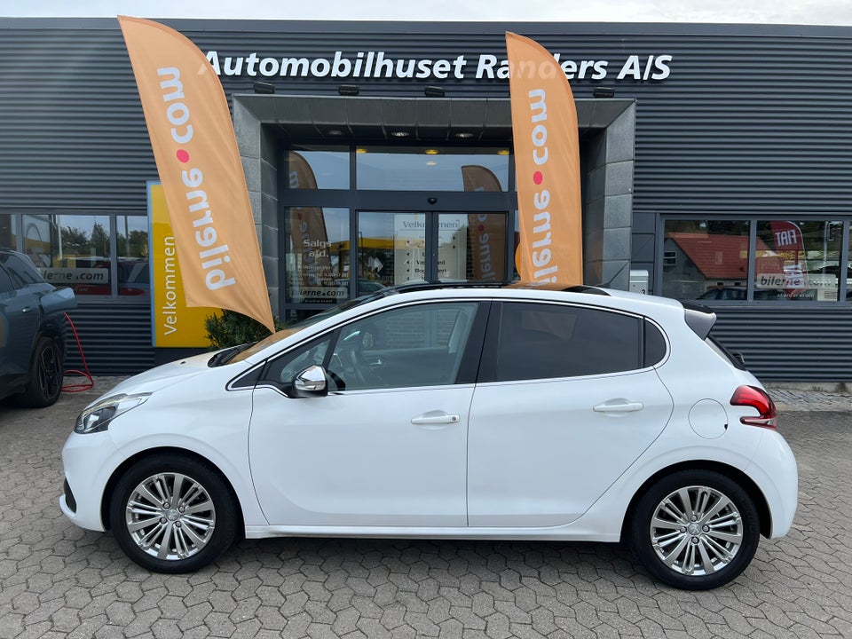 Peugeot 208 1,6 BlueHDi 100 Allure Sky 5d