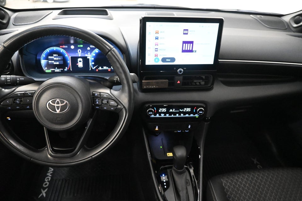 Toyota Yaris 1,5 Hybrid Executive e-CVT 5d