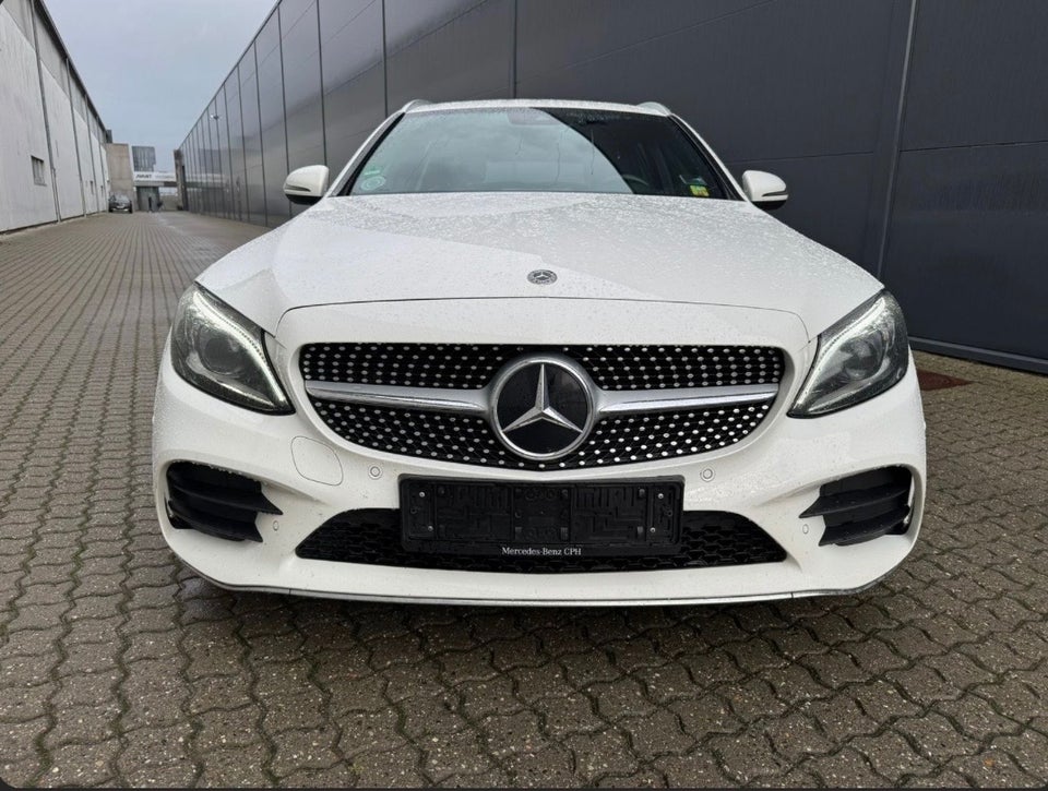 Mercedes C220 d 2,0 AMG Line stc. aut. 5d