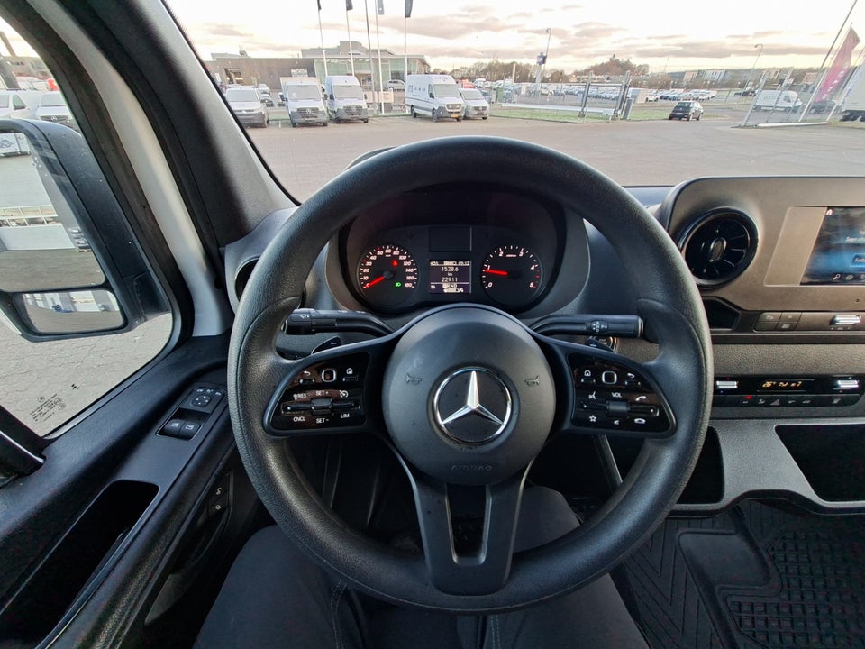 Mercedes Sprinter 317 2,0 CDi A2 Kassevogn aut. RWD