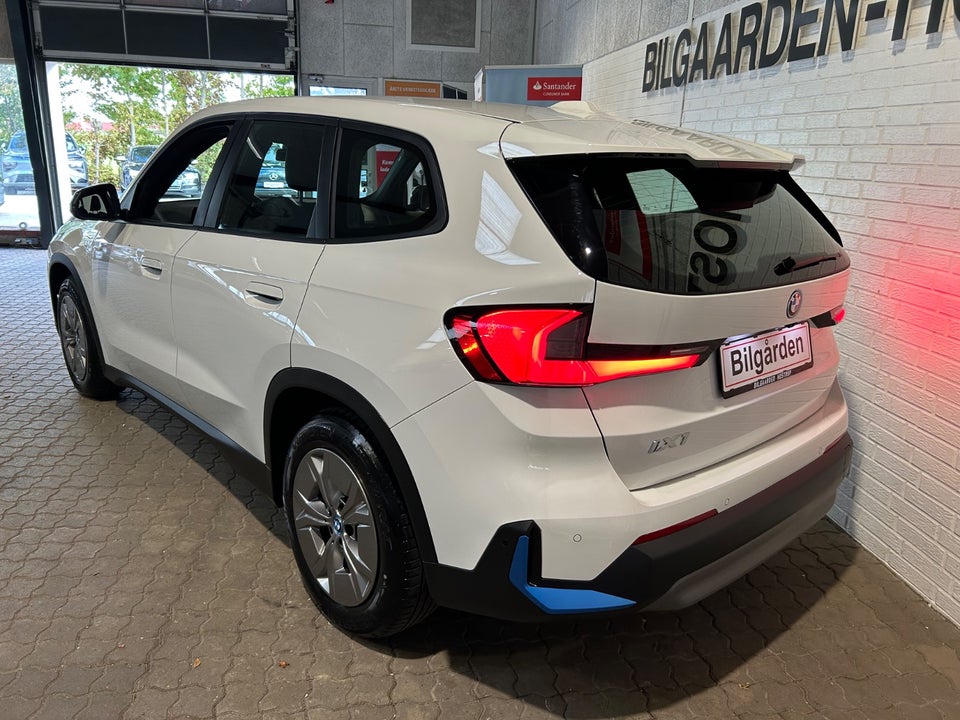 BMW iX1 xDrive30 5d