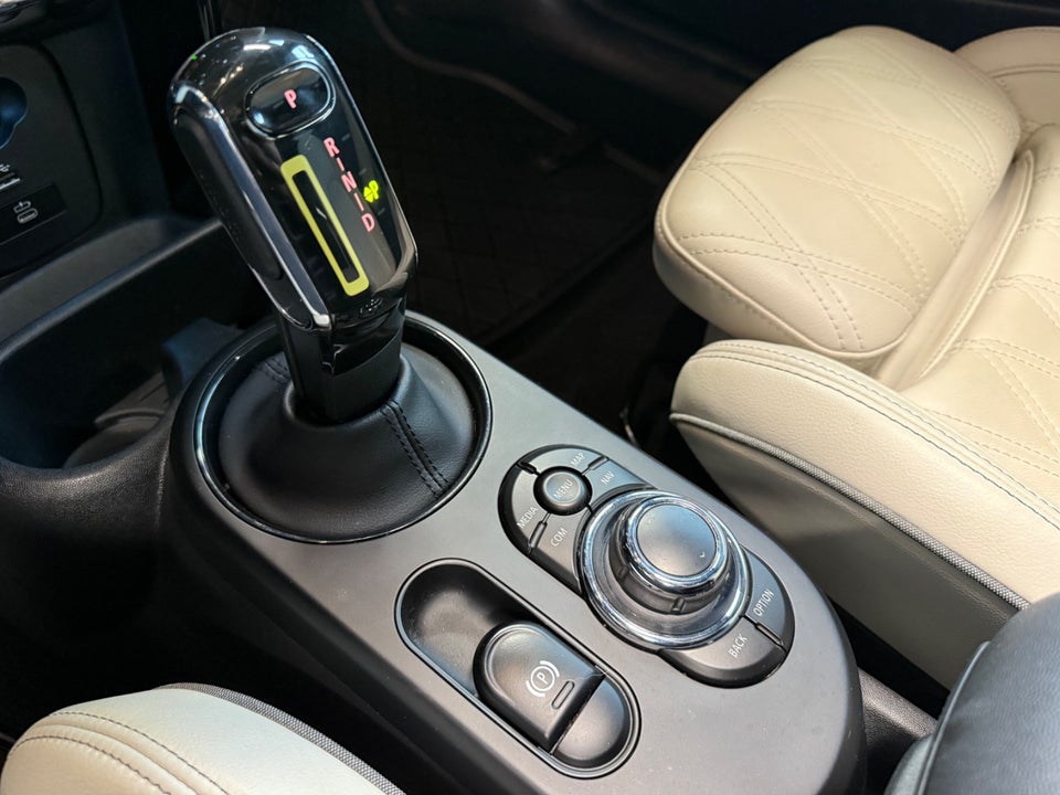 MINI Cooper SE Yours Trim 3d