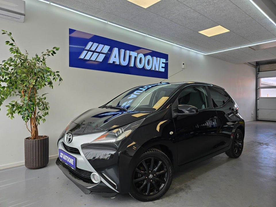 Toyota Aygo 1,0 VVT-i x-play 5d