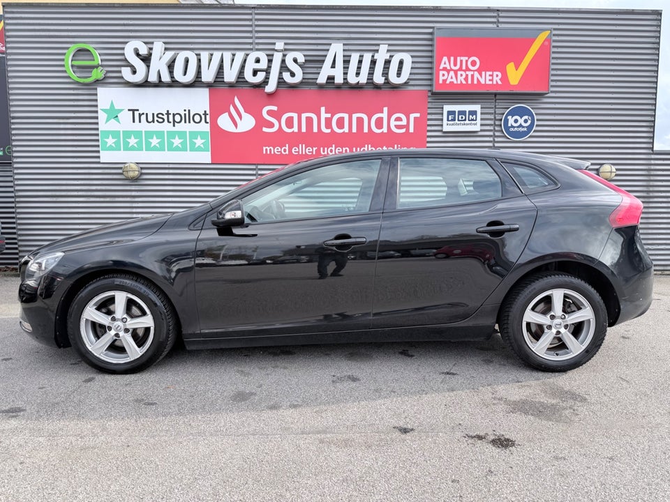 Volvo V40 2,0 D2 120 Kinetic 5d