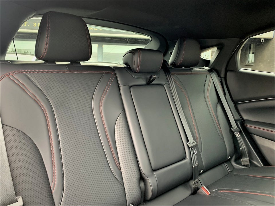 Ford Mustang Mach-E 98 Premium Extended Range AWD 5d