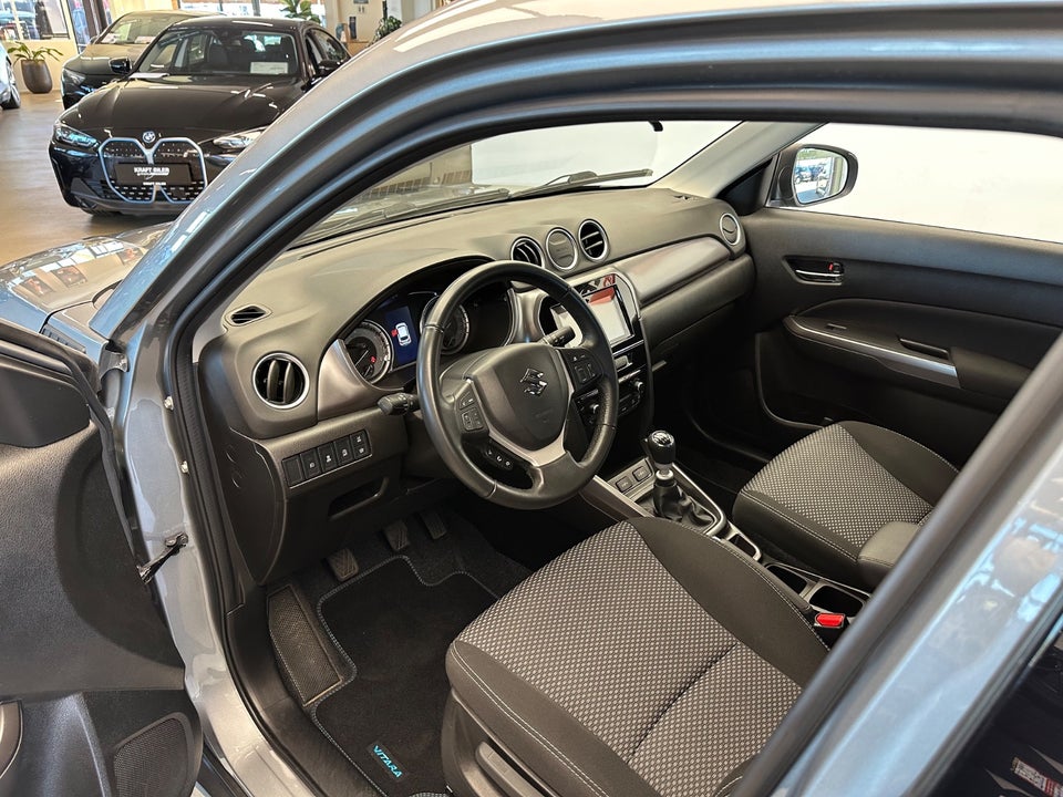 Suzuki Vitara 1,4 mHybrid Active 5d