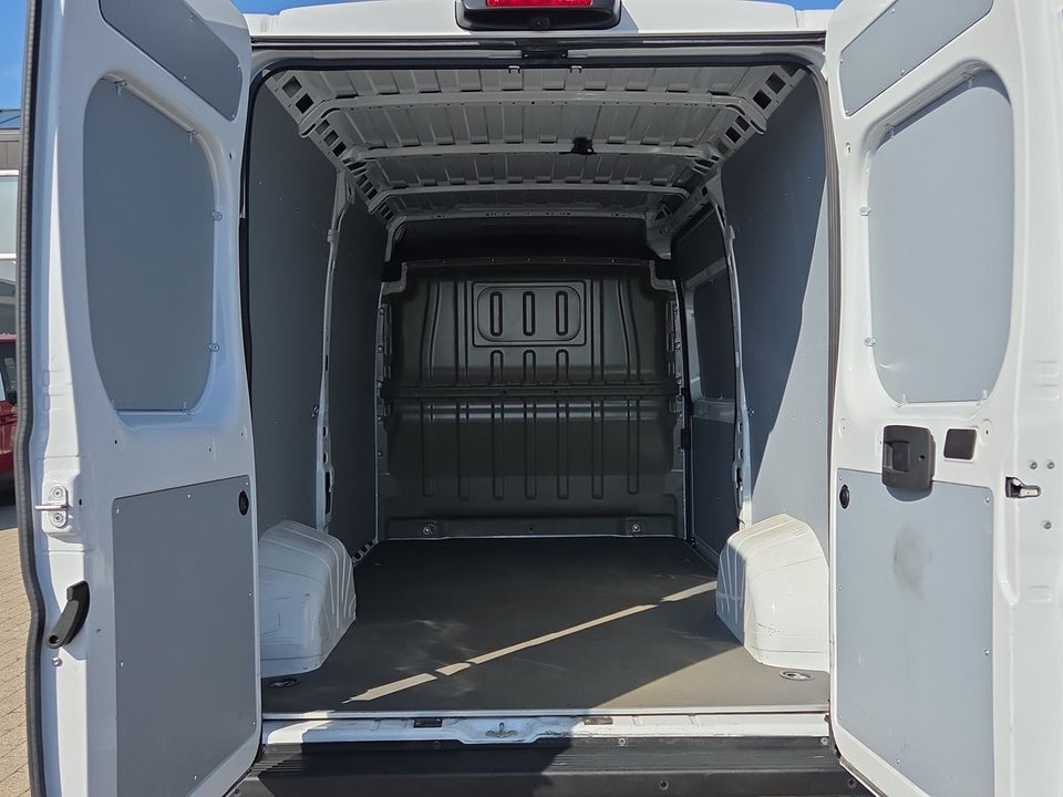 Citroën Jumper 35 2,2 BlueHDi 140 L2H2 MasterLine EAT8
