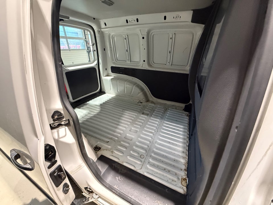 VW Caddy 1,6 TDi 75 BMT Van 4d