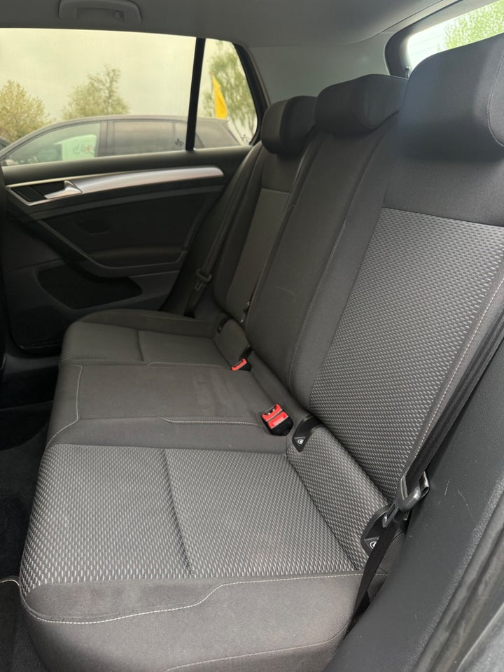 VW Golf VII 1,0 TSi 85 Trendline Variant 5d
