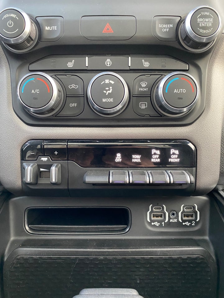 Dodge RAM 1500 5,7 V8 Hemi Laramie Sport aut. 4d