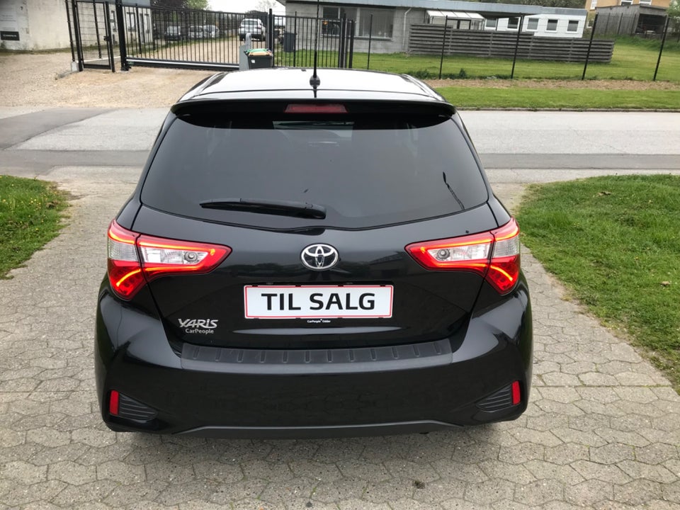 Toyota Yaris 1,0 VVT-i T2 5d