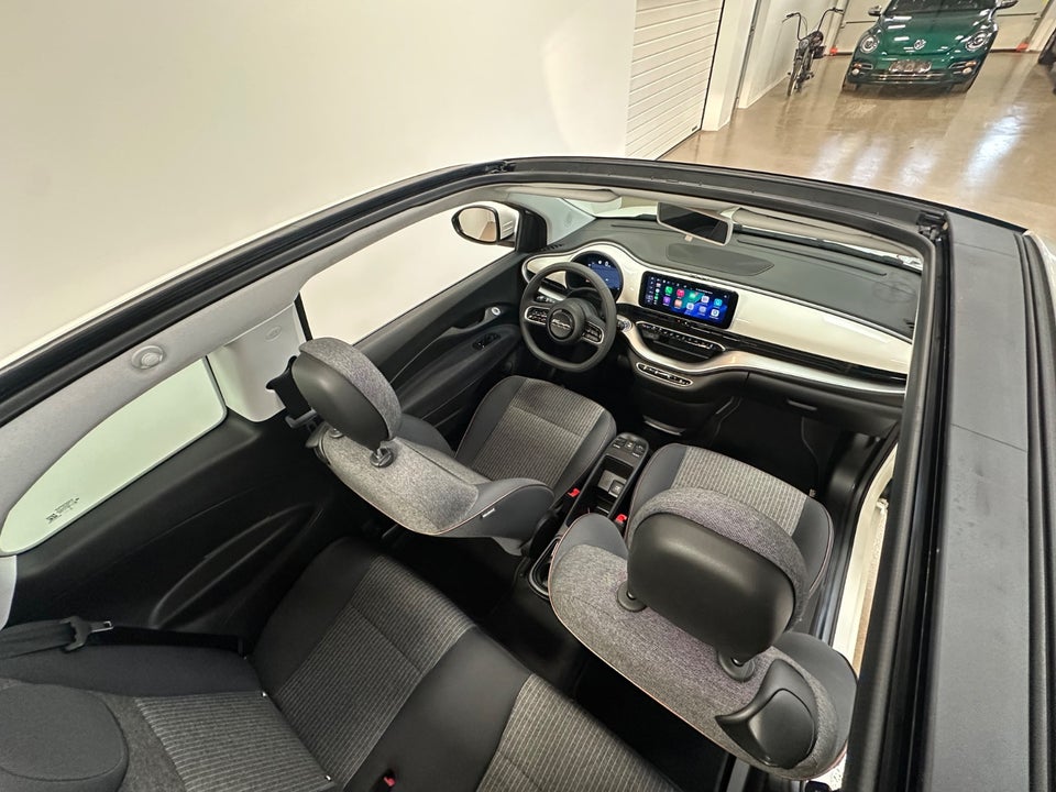 Fiat 500e 42 Icon Cabrio 2d