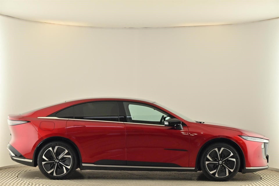 Mazda 6e Takumi+ Long Range 5d