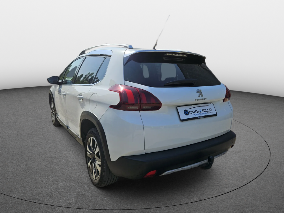 Peugeot 2008 1,6 BlueHDi 100 Active 5d