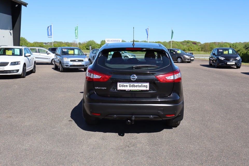 Nissan Qashqai 1,2 Dig-T 115 Tekna 5d
