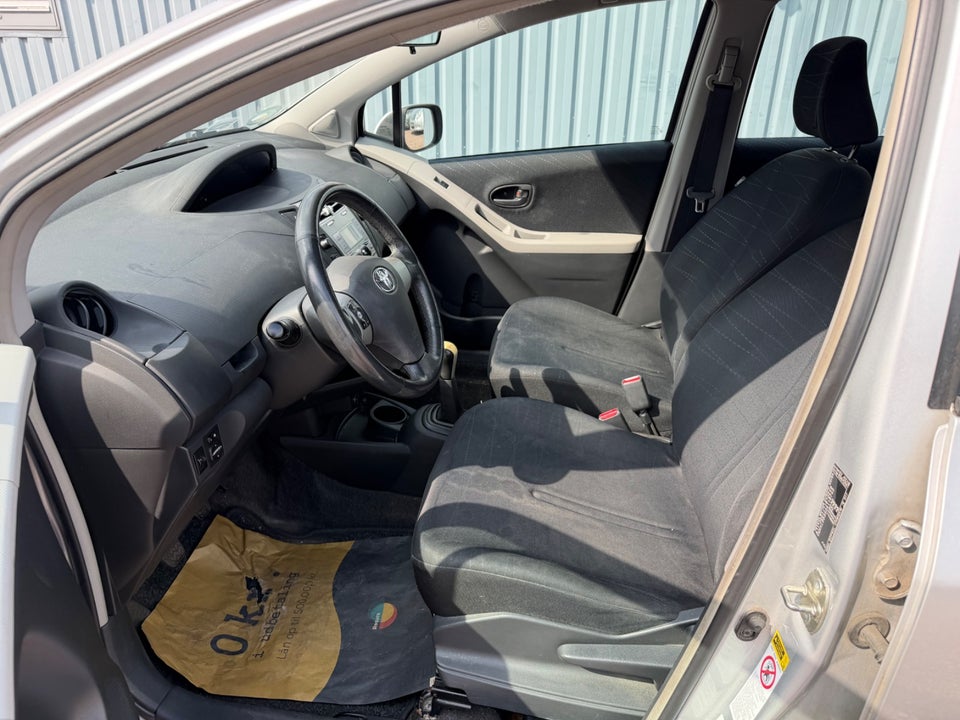 Toyota Yaris 1,3 Terra 5d