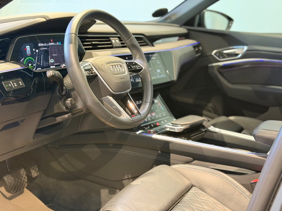 Audi e-tron S quattro 5d