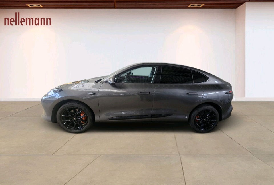 MG IM6 100 Performance AWD 5d