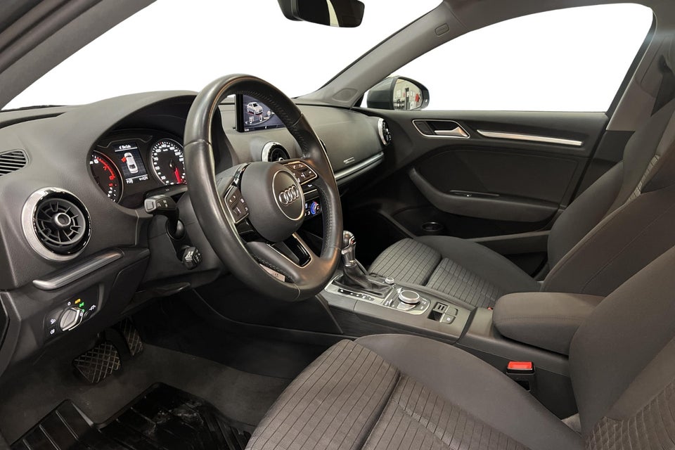Audi A3 35 TFSi Sport Limited S-tr. 4d
