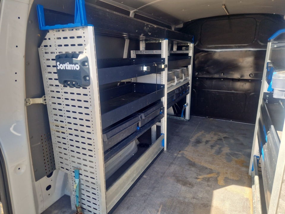 VW Transporter 2,0 TDi 150 Kassevogn kort