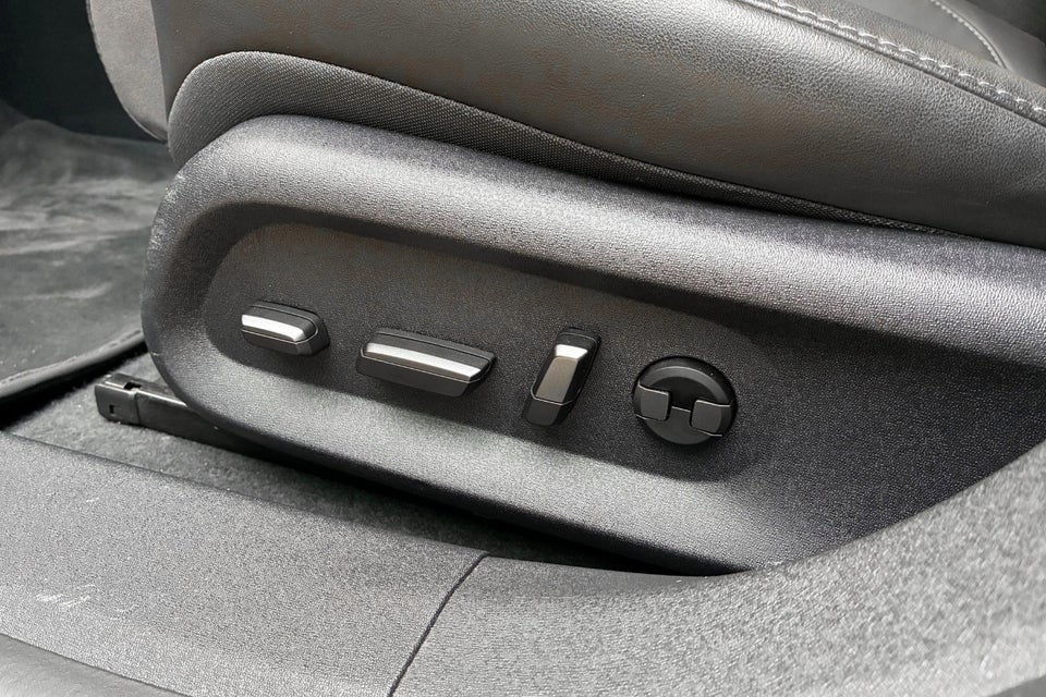 NIO ET5 75 Standard Range 4d