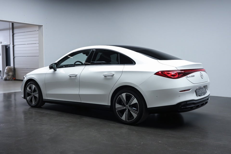 Mercedes CLA250+ EQ Progressive 4d