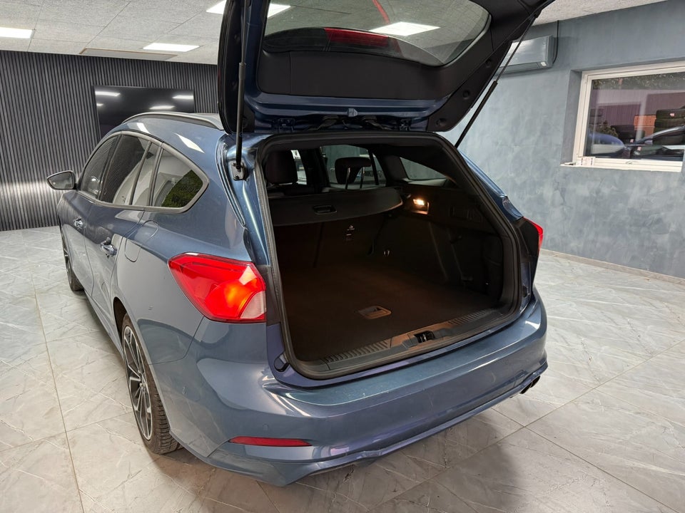 Ford Focus 1,5 EcoBlue ST-Line stc. 5d