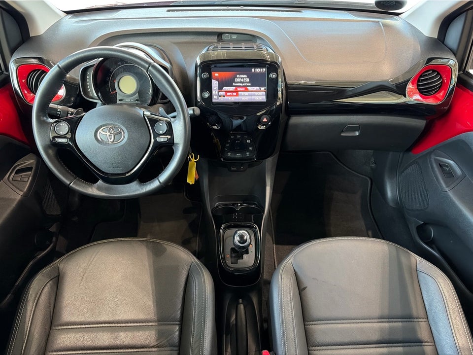 Toyota Aygo 1,0 VVT-i x-clusiv x-shift 5d