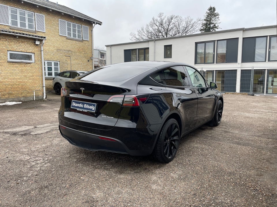 Tesla Model Y Long Range AWD 5d
