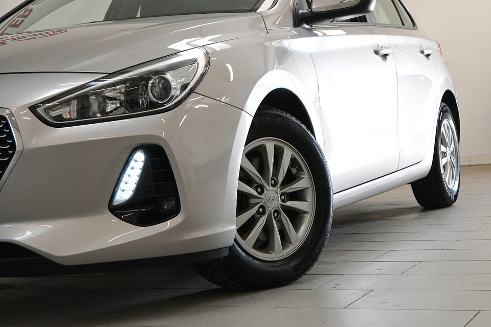 Hyundai i30 1,6 CRDi 110 Life+ 5d