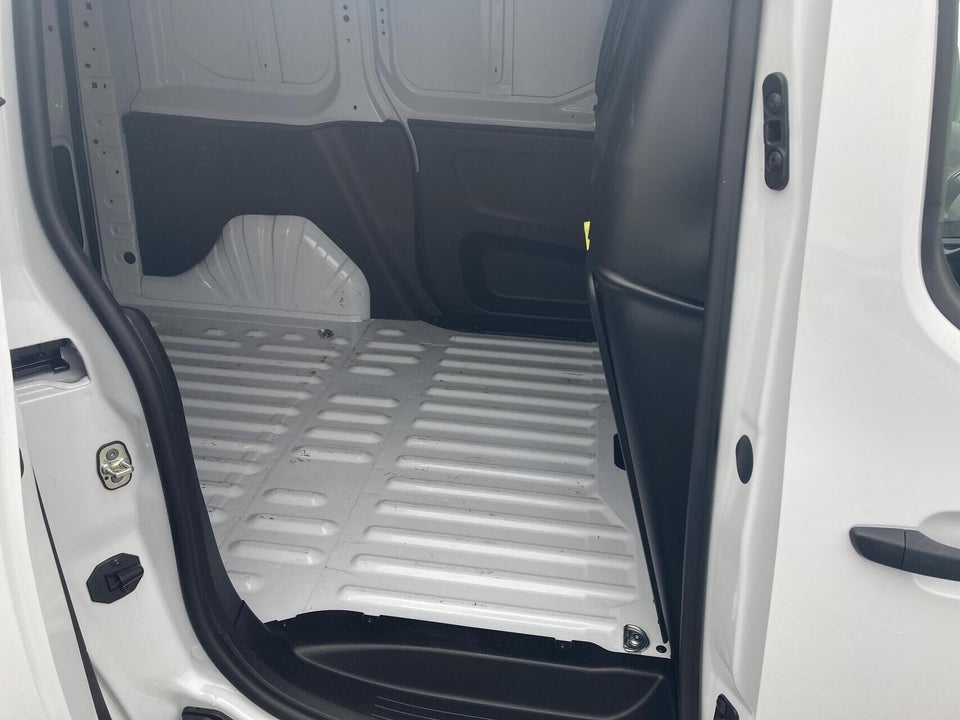 Toyota ProAce City 1,2 T 110 Medium Comfort 5d