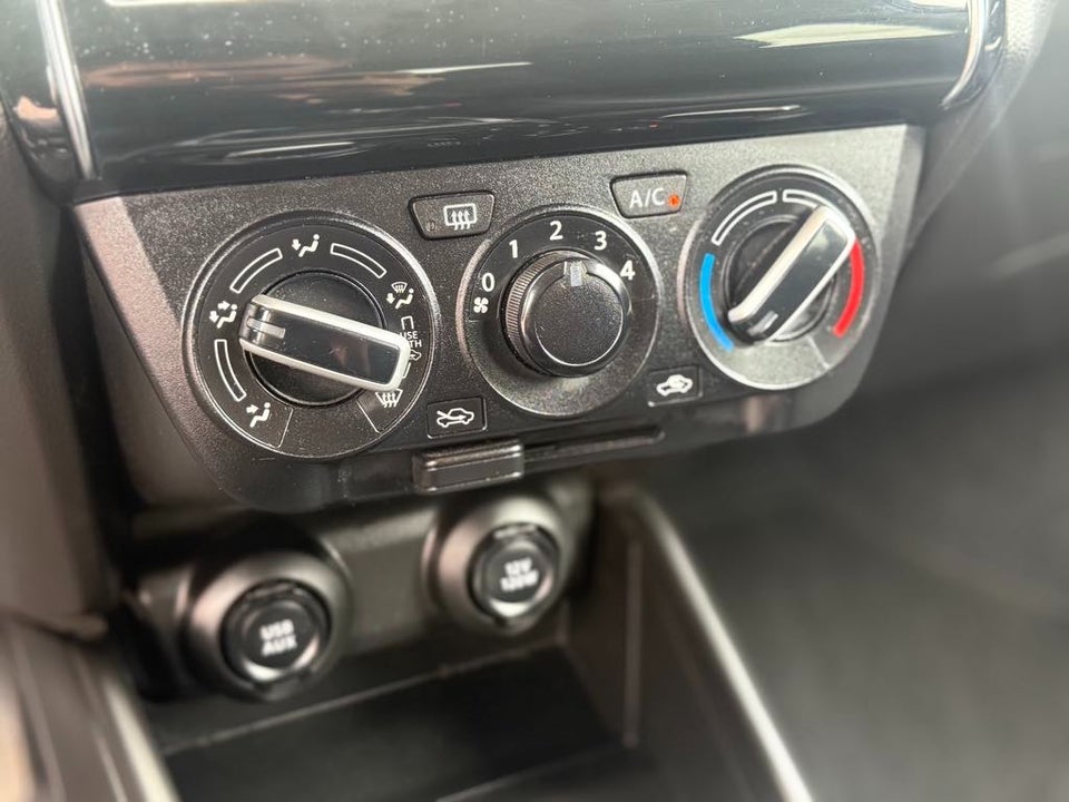 Suzuki Swift 1,0 Boosterjet SHVS Exclusive 5d