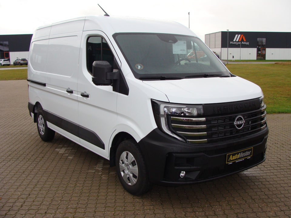Nissan Interstar 2,0 dCi 170 L2H2 Tekna aut. Van