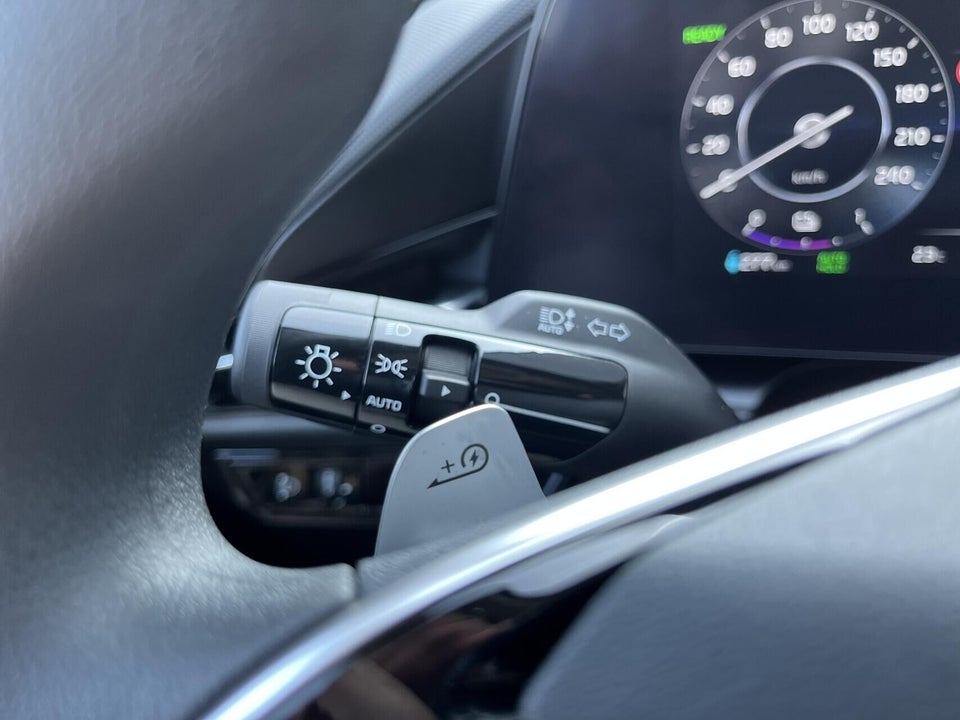 Kia Niro 64 EV Access 5d