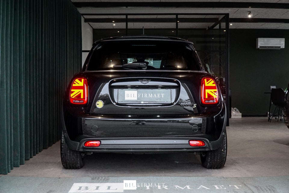 MINI Cooper SE Classic Trim 3d