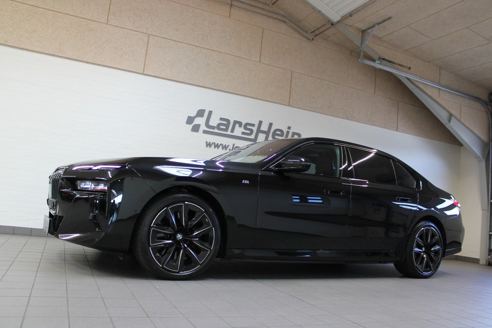 BMW i7 eDrive50 M-Sport 4d