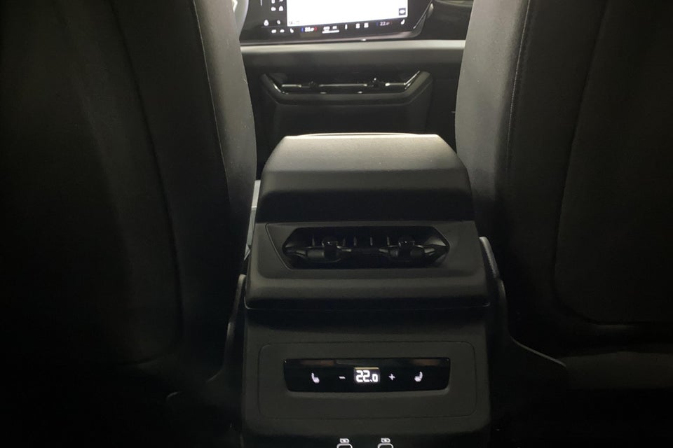 Audi Q6 e-tron Progress performance 5d