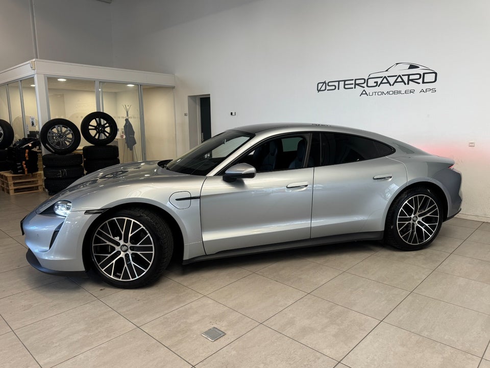 Porsche Taycan Performance+ 4d