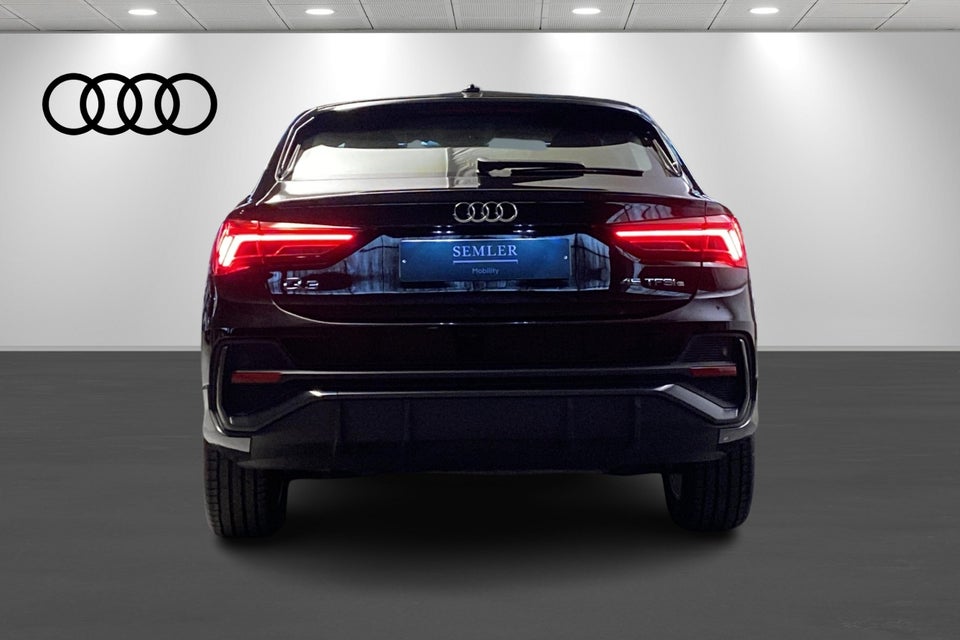 Audi Q3 45 TFSi e Attitude+ Sportback S-tr. 5d