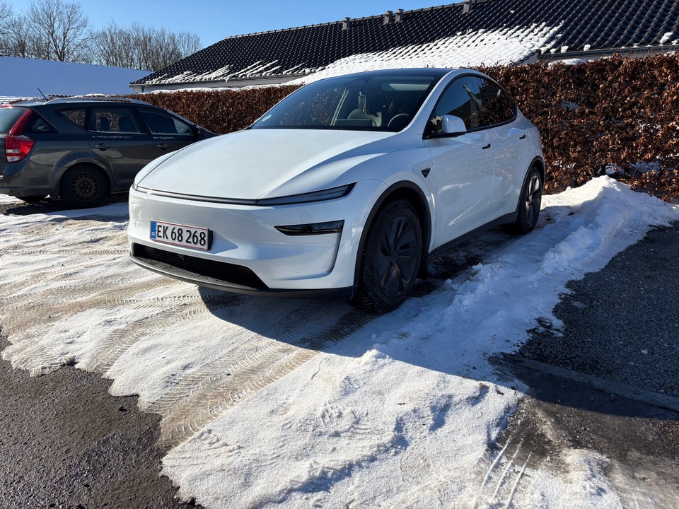 Tesla Model Y Long Range RWD 5d