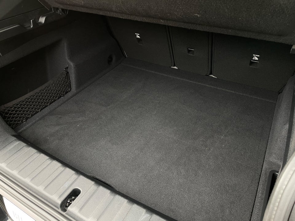 BMW iX2 eDrive20 5d