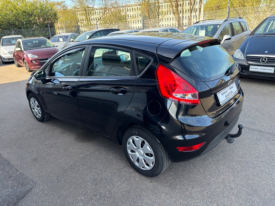 Ford Fiesta 1,25 60 Ambiente 5d