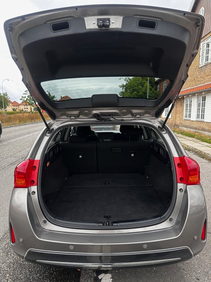 Toyota Auris 1,8 Hybrid H2+ Comfort Touring Sports CVT 5d