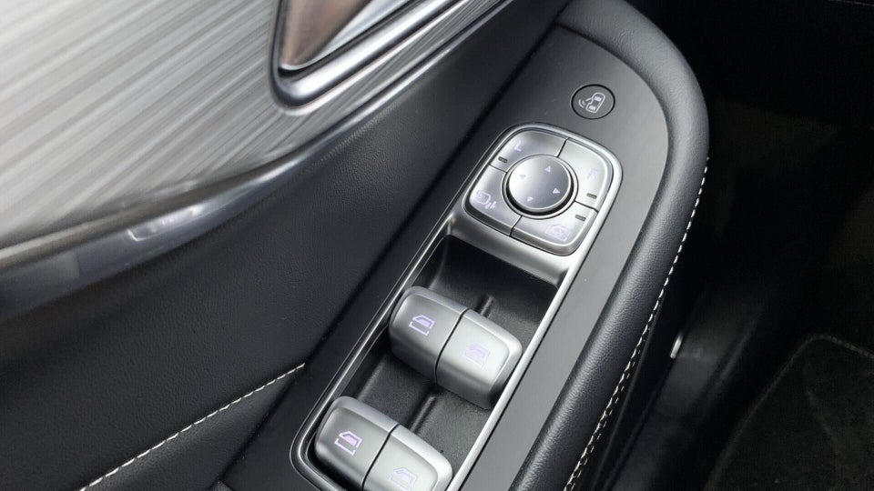 MG Marvel R Luxury 5d